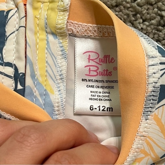 Ruffle Butts tropical Baby girl rash guard long sleeve Swimsuit 6/12 no flaws - Picture 3 of 4